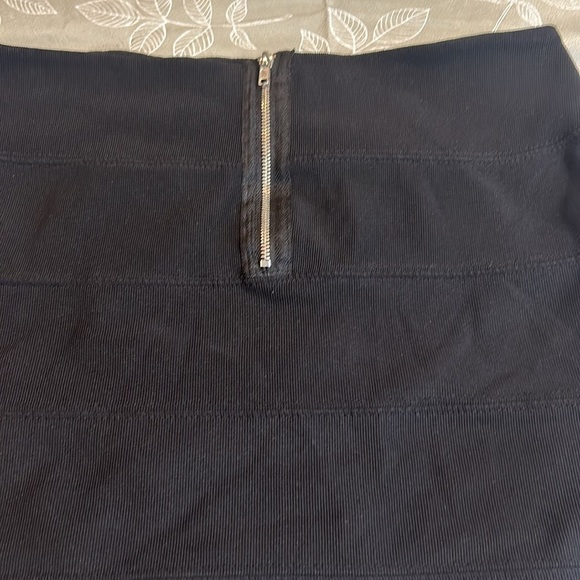 Ladies Seductions Mini Skirt. - Picture 4 of 7